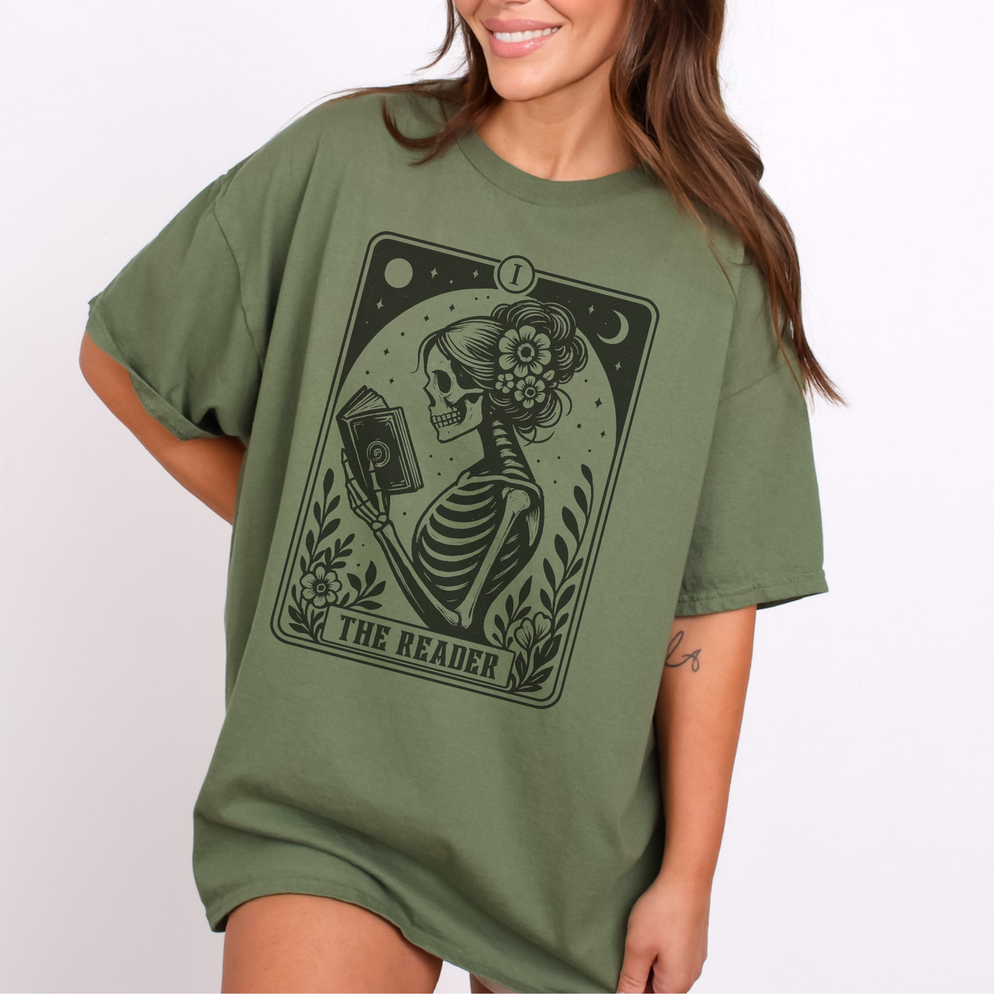 The Reader Tarot Card T-Shirt