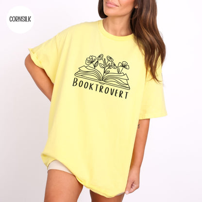 Booktrovert Wildflower T-shirt-Stripeypeach